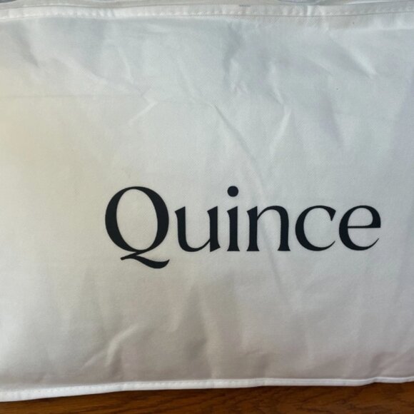 NWT QUINCE PREMIUM DOWN ALTERNATIVE DOWN STANDARD PILLOW COTTON MEDIUM / FIRM - Picture 6 of 9